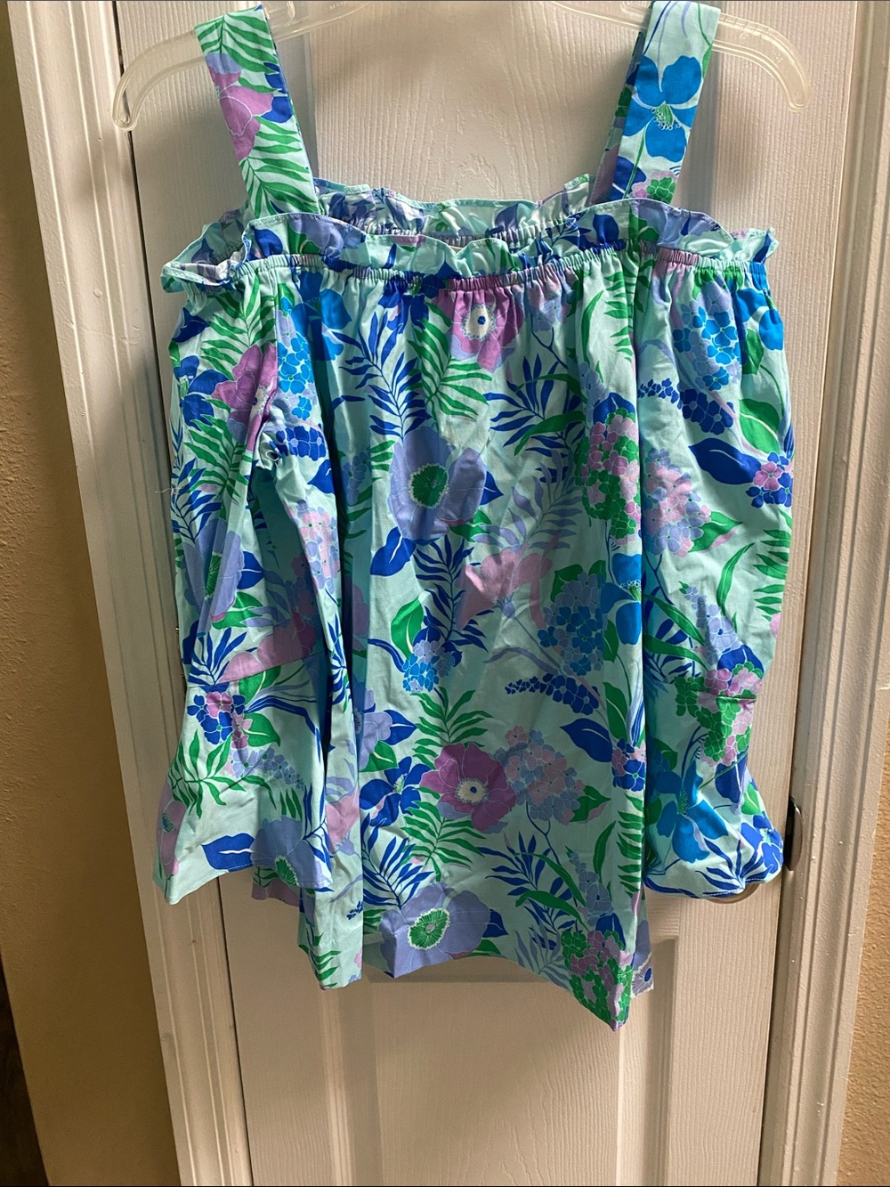 NWOT Westbound cold shoulder top